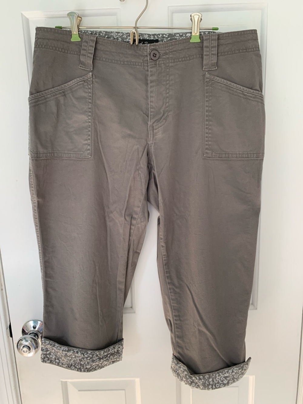 Women’s Casual Gray CapriPants
